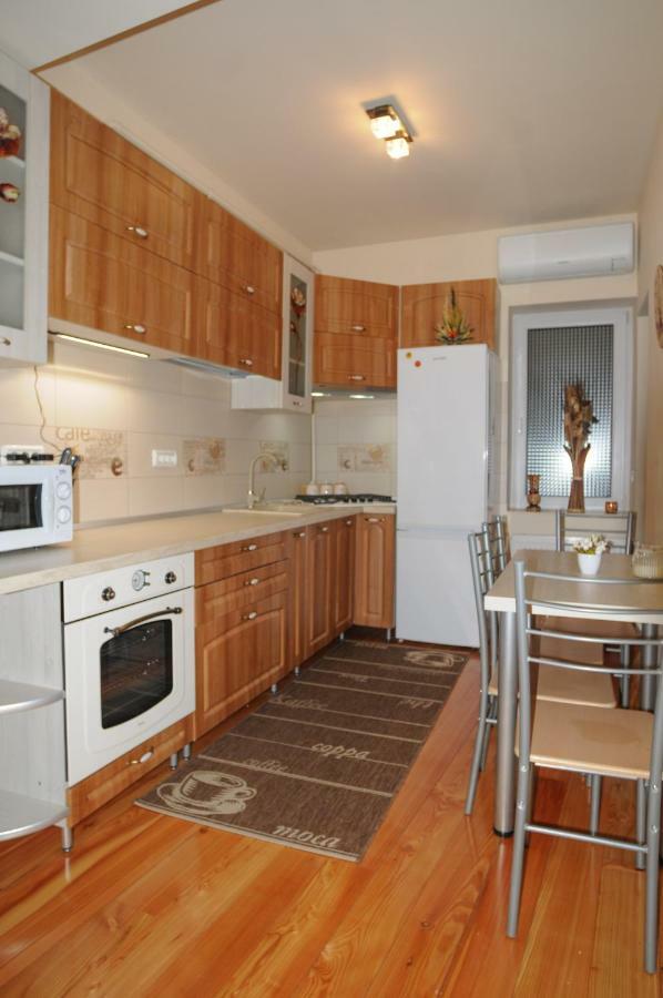 Casa Di Luca Apartment Брашов Екстериор снимка